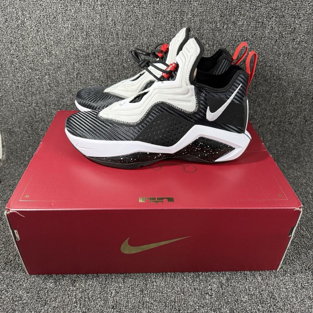 Nike Lebron Solider 14 Basketball Shoes Mens Size 10 Black White Red CK6024-002